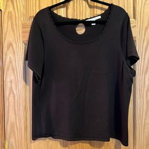 Short sleeve brown sweater great for layering.